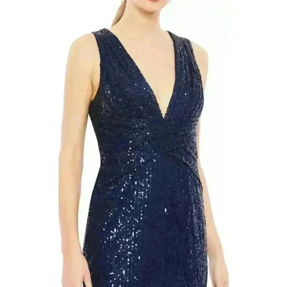 New Mac Duggal V-NECK SEQUIN WRAP WAIST GOWN MIDNIGHT BLUE SIZE 6 Retails $500